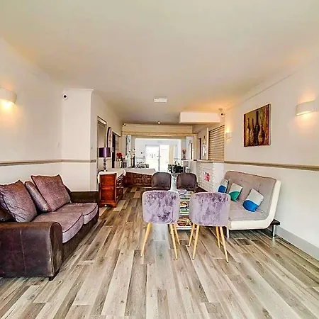 Eastbourne Hotel 3*